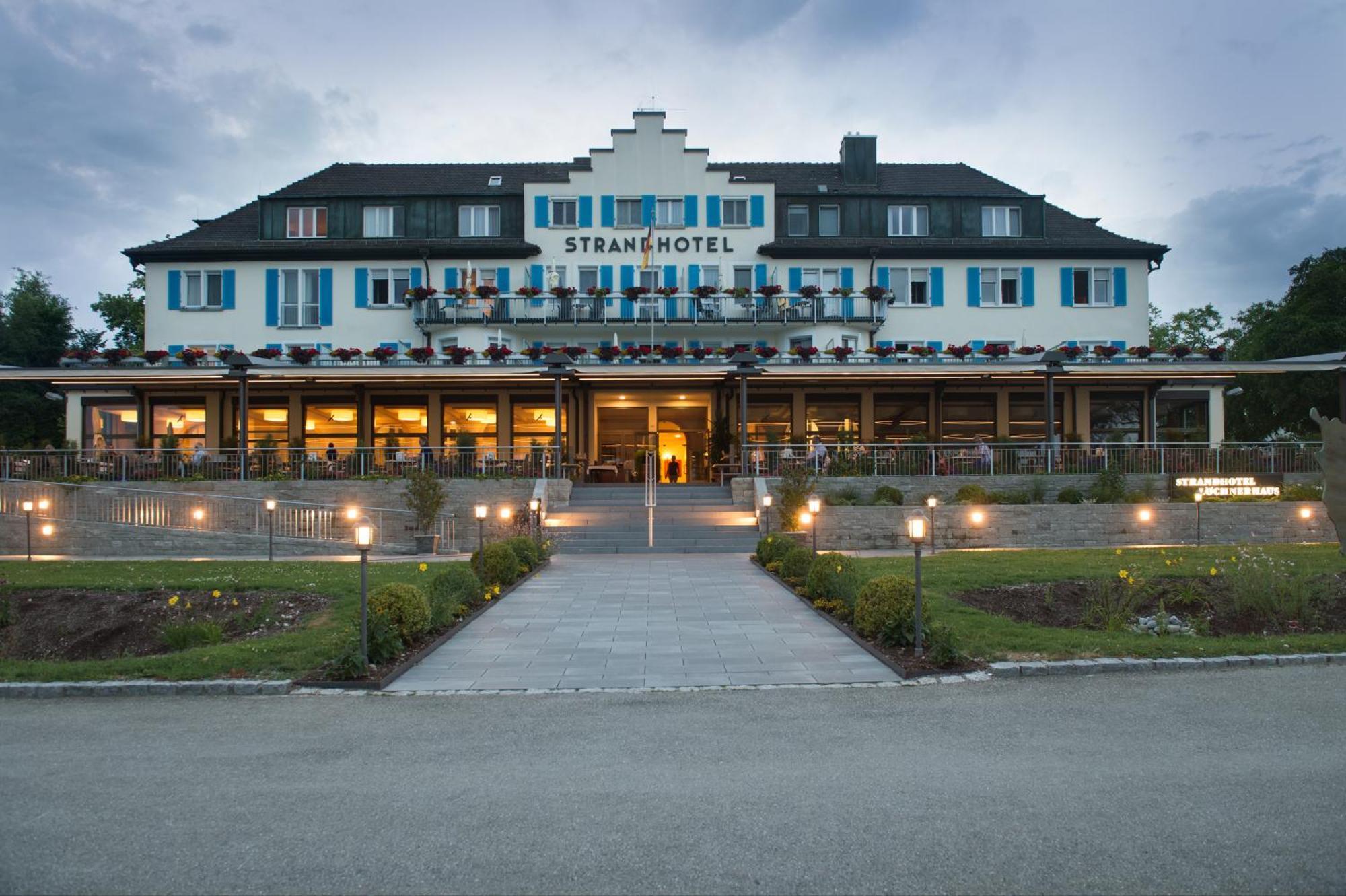 Strandhotel Loechnerhaus Reichenau Exterior foto